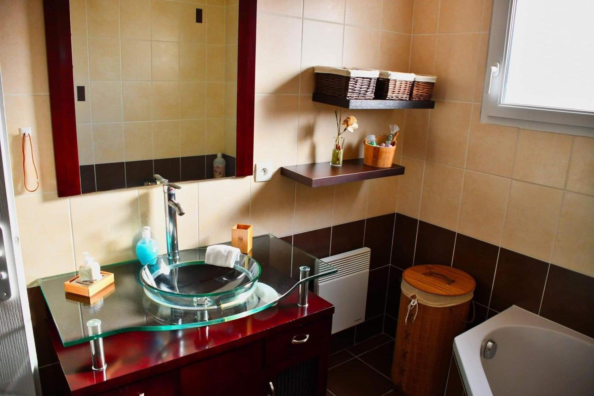 Villa Elegante A Carcassonne Avec Jardin Et Jacuzzi Exterior photo